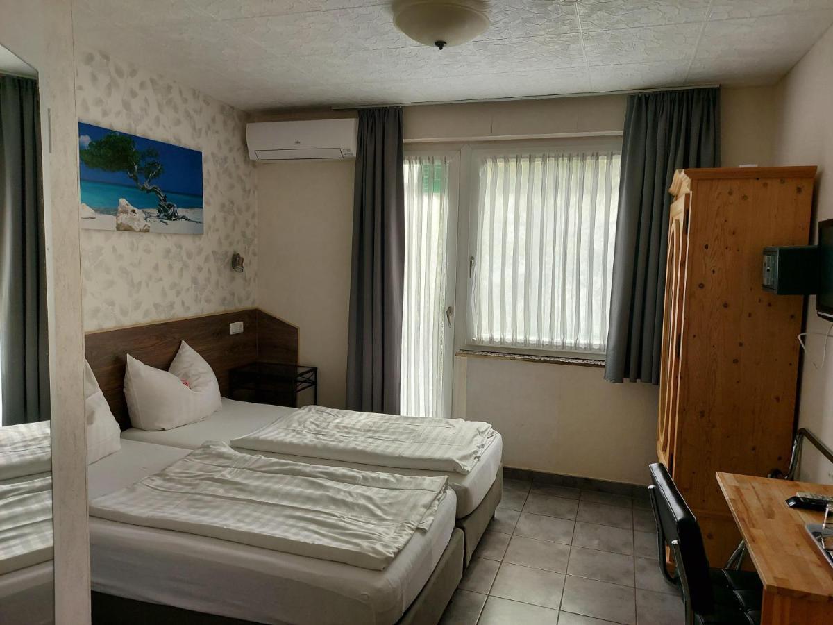 Hotel Mueller Koeln Ngoại thất bức ảnh