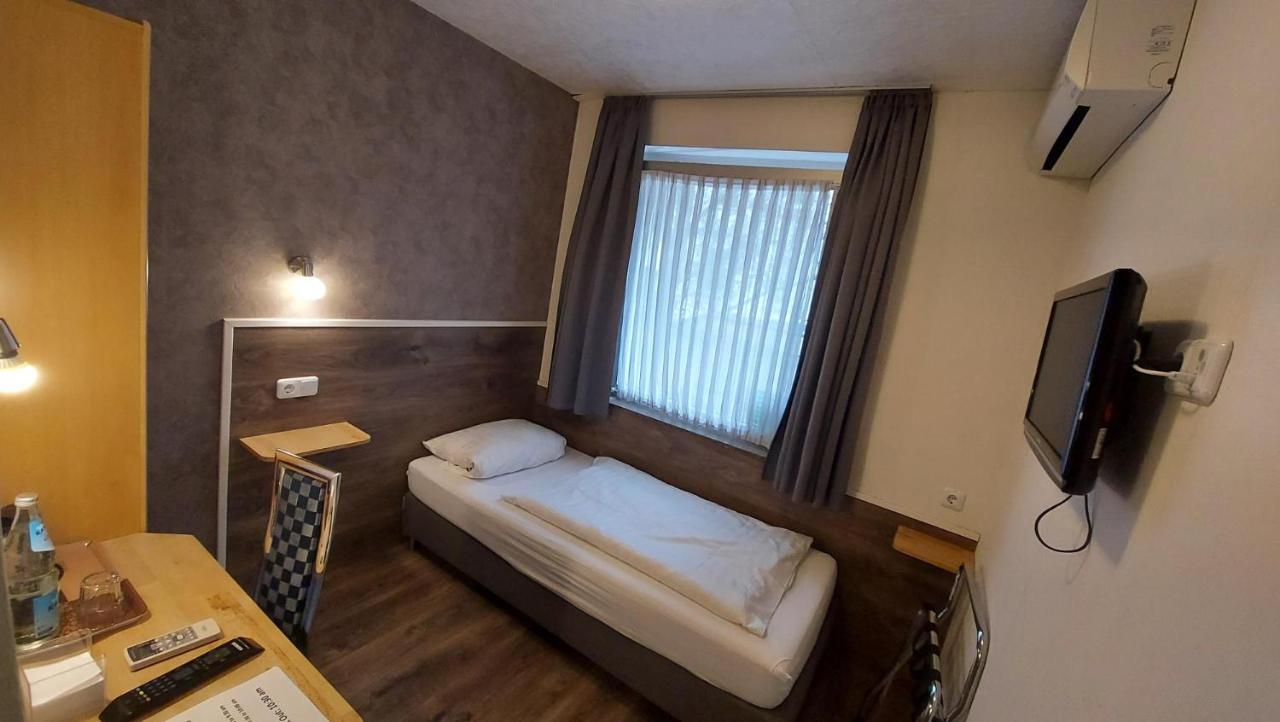 Hotel Mueller Koeln Ngoại thất bức ảnh