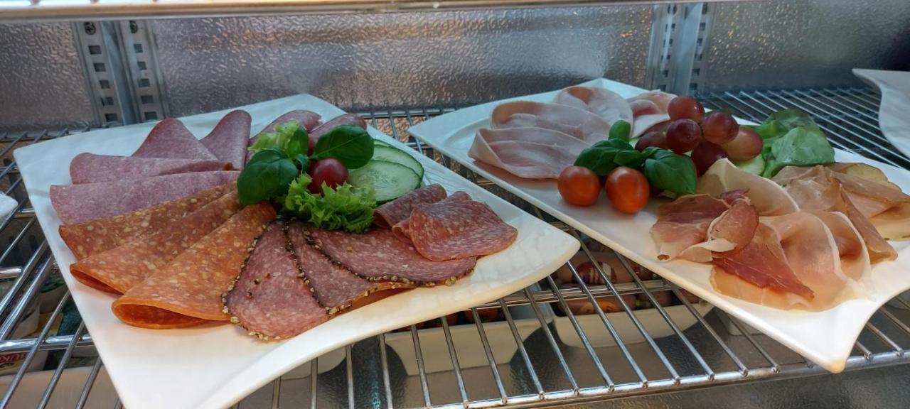 Hotel Mueller Koeln Ngoại thất bức ảnh