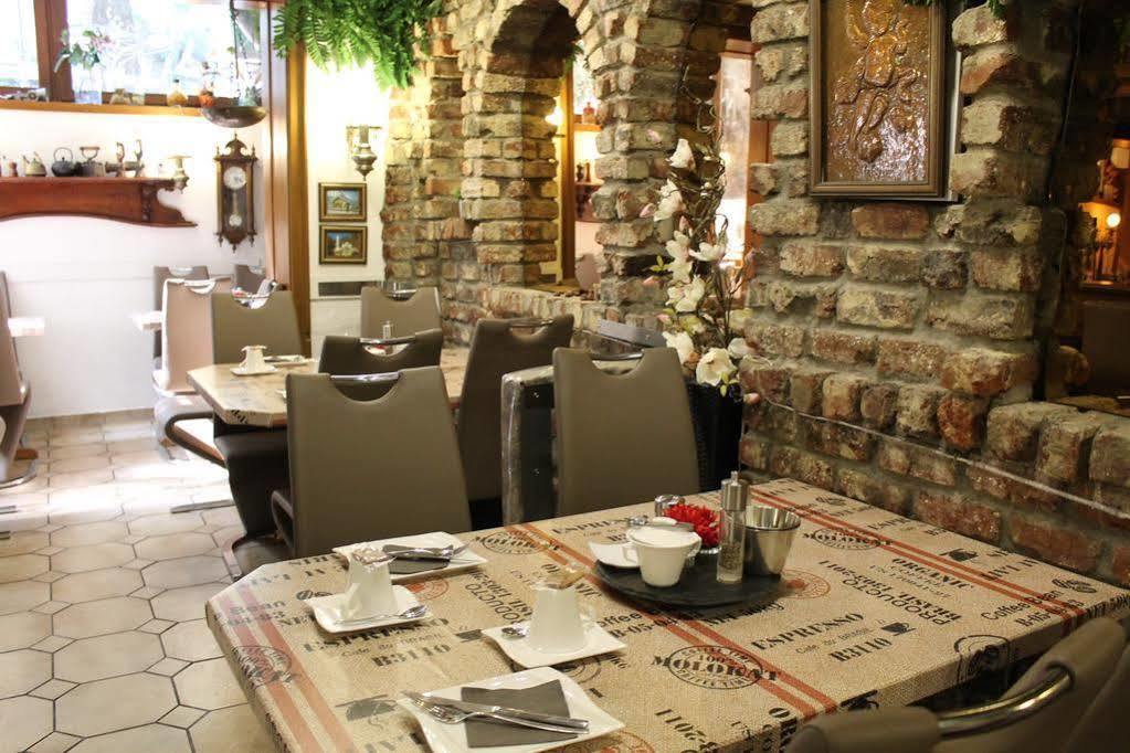 Hotel Mueller Koeln Ngoại thất bức ảnh