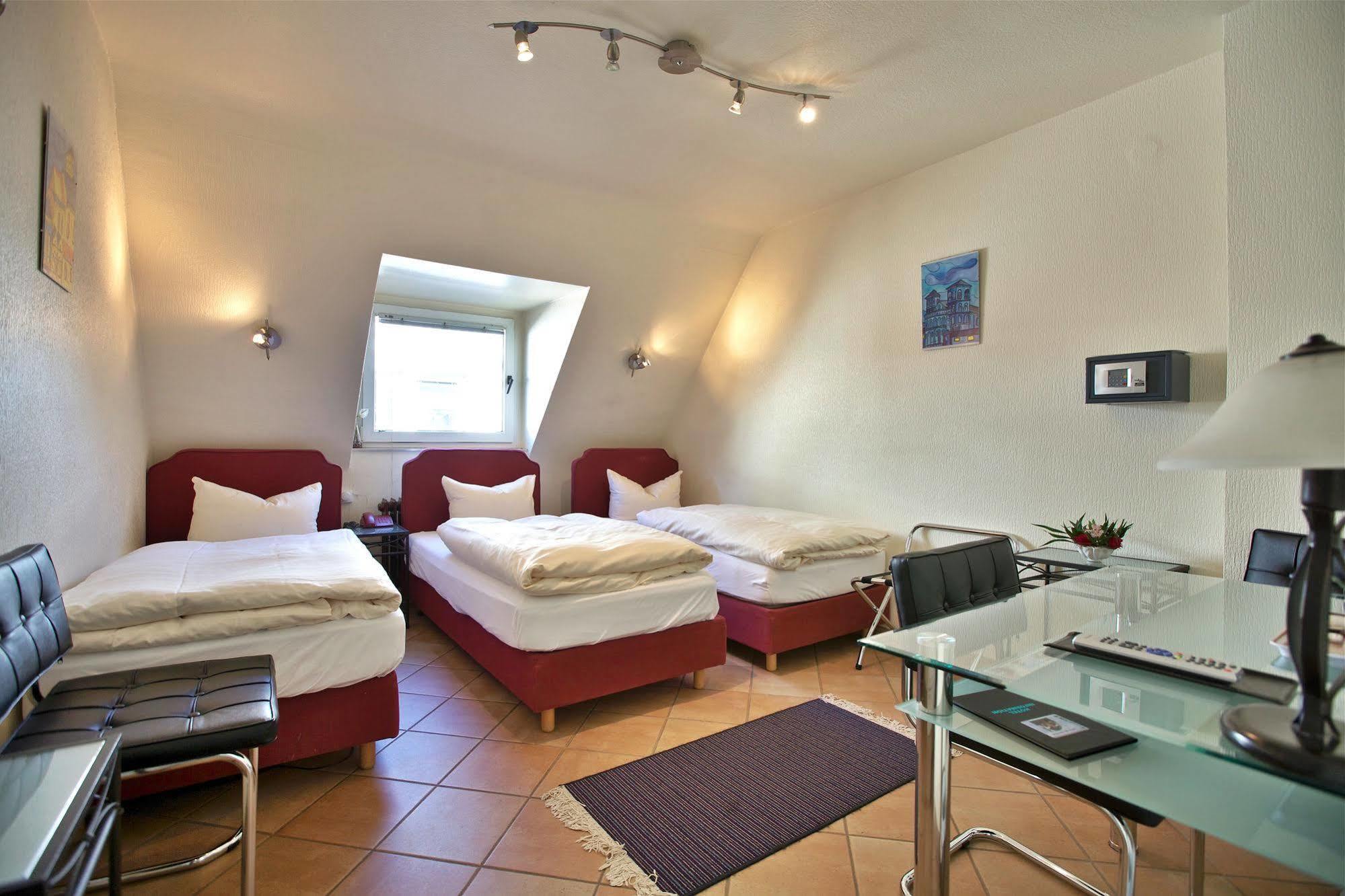 Hotel Mueller Koeln Ngoại thất bức ảnh